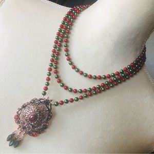 Handcrafted regal look ruby & emerald amulet pendant Czech glass Pearl necklace